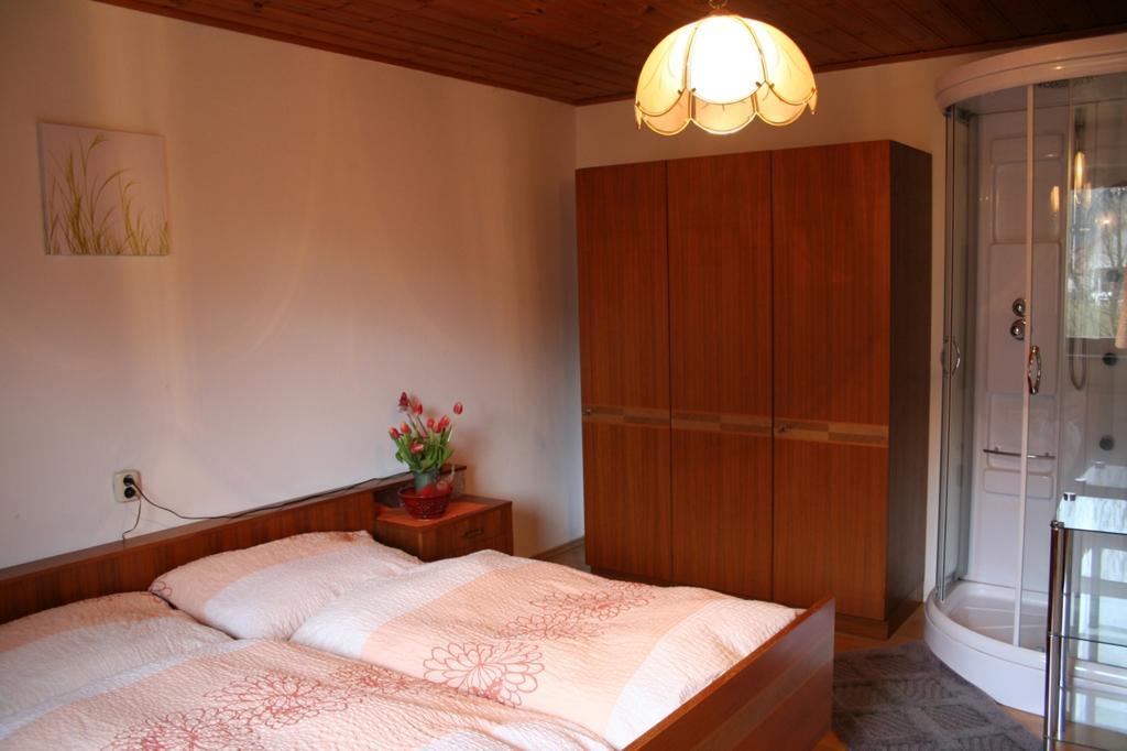 Ferienwohnungen Grabnerbauer Mondsee Zimmer foto