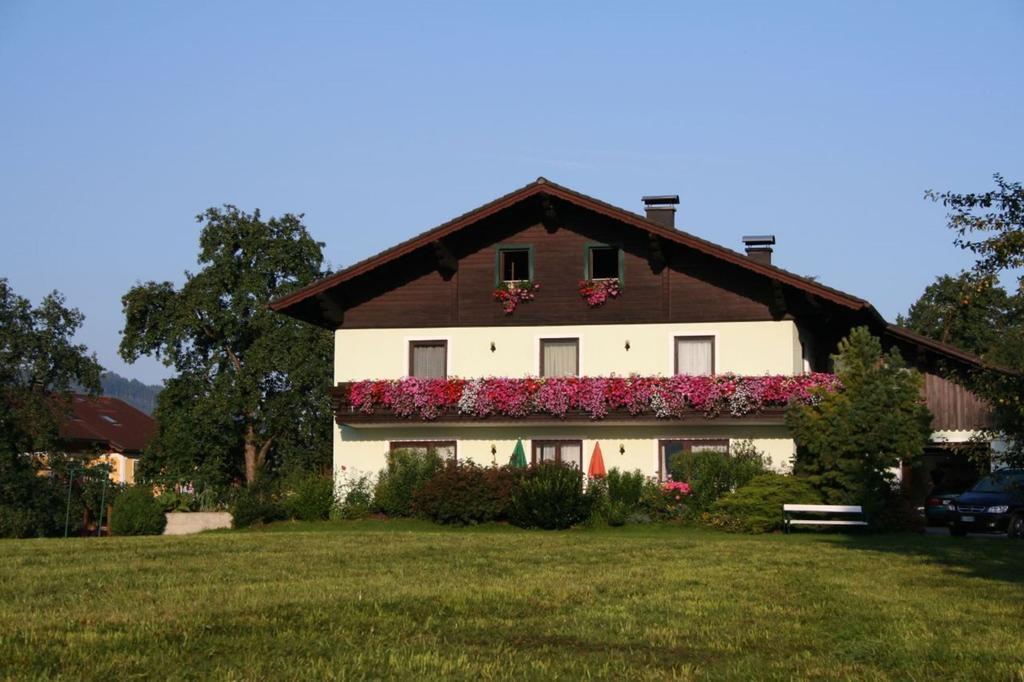 Ferienwohnungen Grabnerbauer Mondsee Zimmer foto